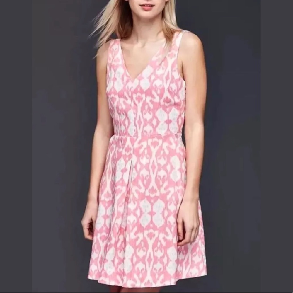 GAP V-neck linen dress